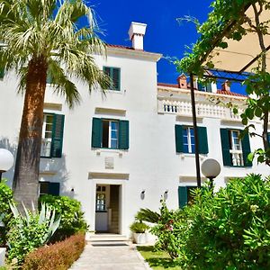 Villa Giardino Heritage Boutique Hotel Bol